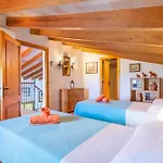Villa Miquel *